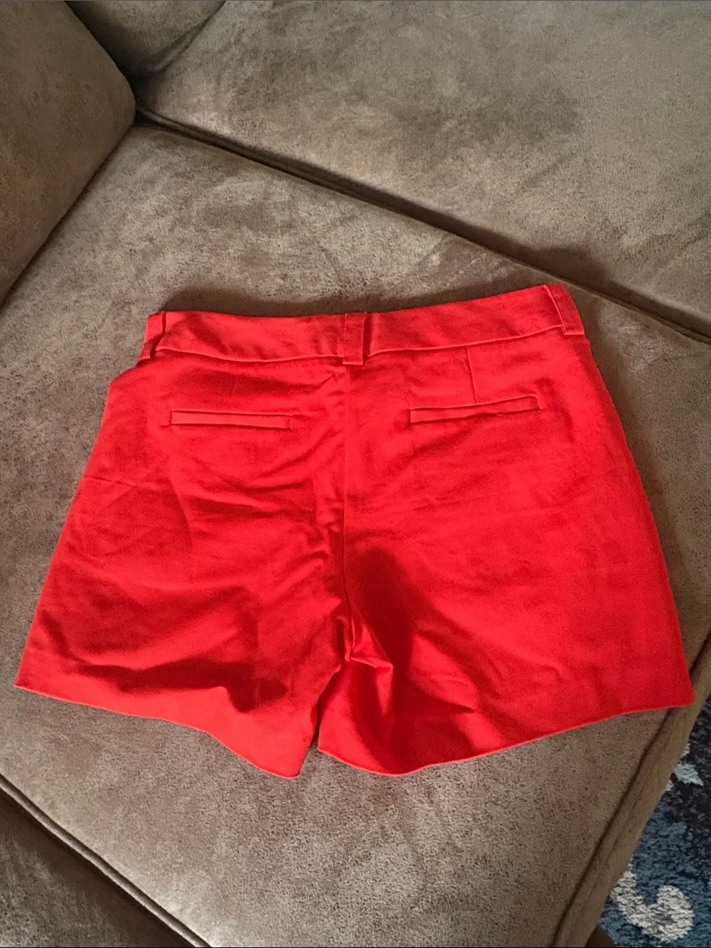 VINCE CAMUTO Shorts Size 0 Zipper Pockets Belt Loops Red/Orange